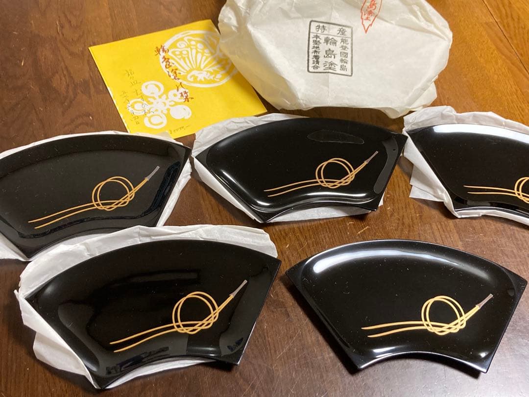 輪島塗　お皿　５枚 輪島塗 お皿 5枚セット - メルカリ